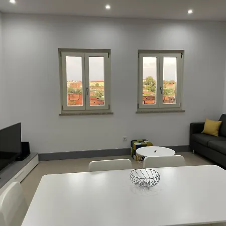 Apartament Apartamento, Praca Dom Duarte 8, Viseu, Portugal *