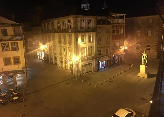 Apartamento, Praca Dom Duarte 8, Viseu, Portugal *