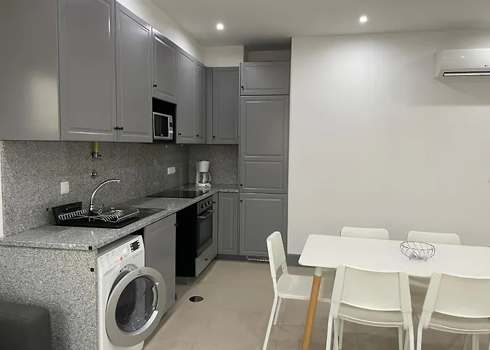 Apartamento, Praca Dom Duarte 8, Viseu, Portugal * ויסאו